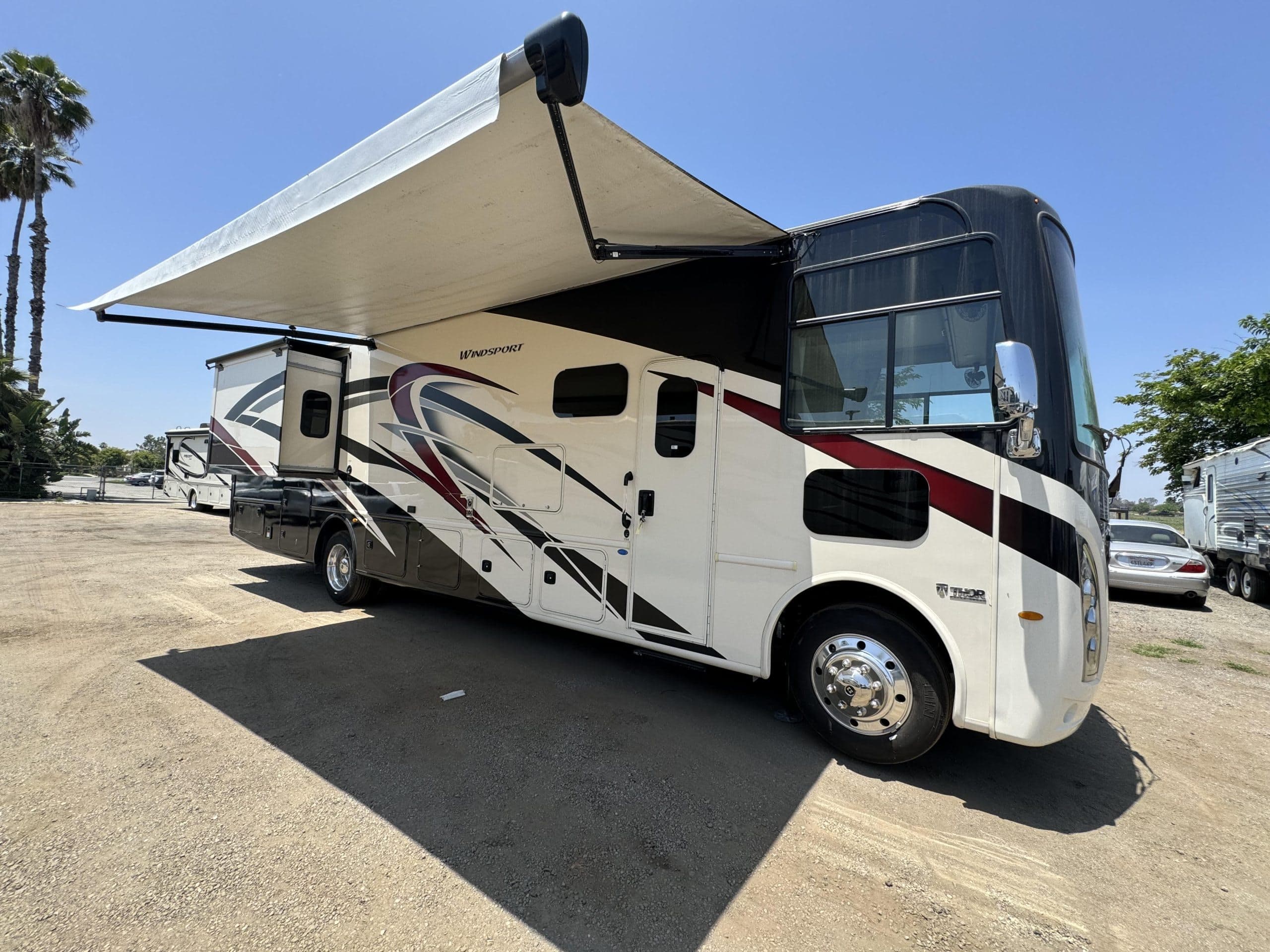 3286 37ft. Windsport