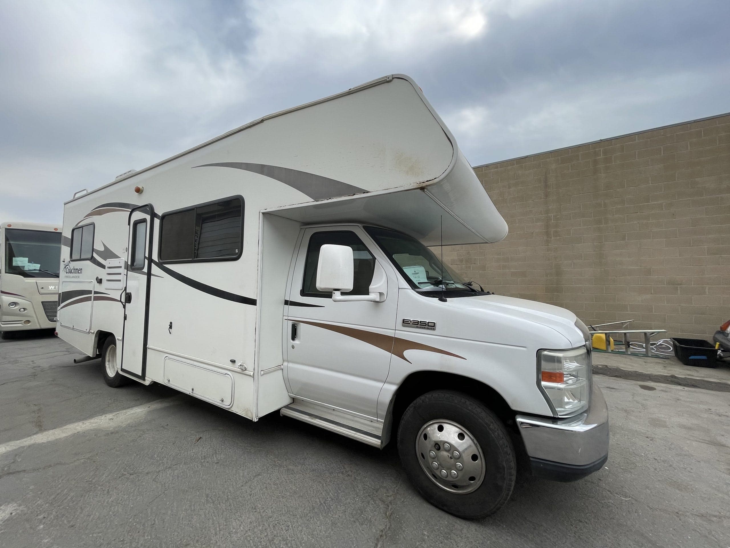 3166 25ft. Freelander