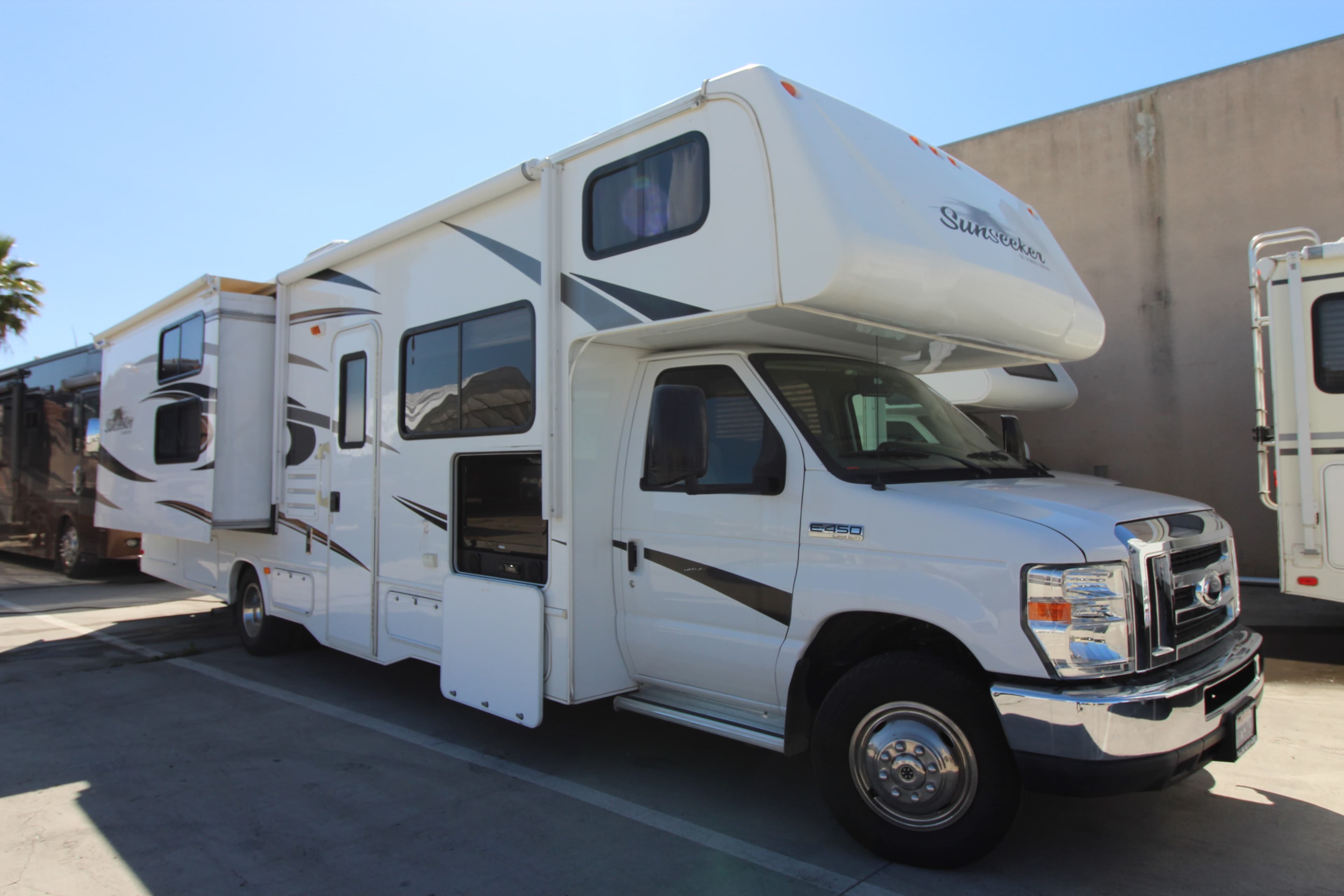 3129 32ft. Sunseeker